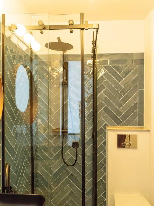 Le Bijou De Marilyn Apartment Bucureşti Ngoại thất bức ảnh