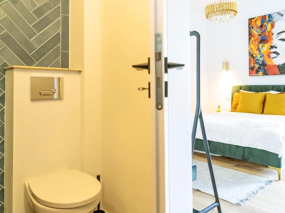 Le Bijou De Marilyn Apartment Bucureşti Ngoại thất bức ảnh