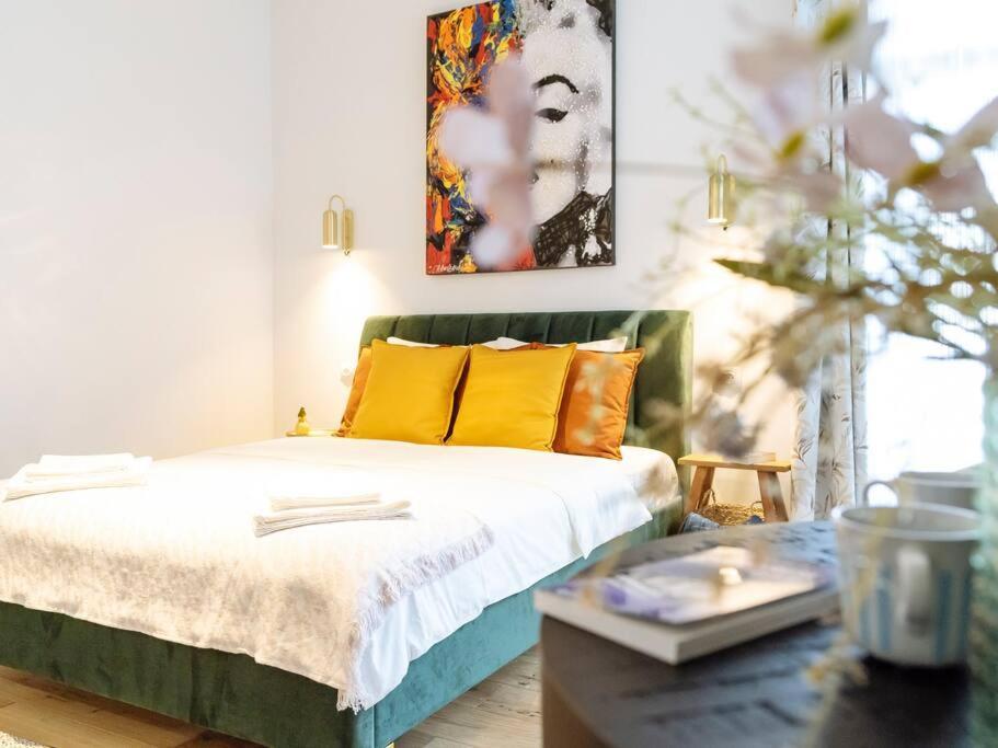 Le Bijou De Marilyn Apartment Bucureşti Ngoại thất bức ảnh